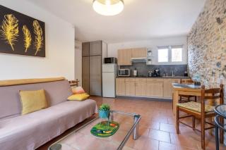 Joli Appartement à Claira - 7