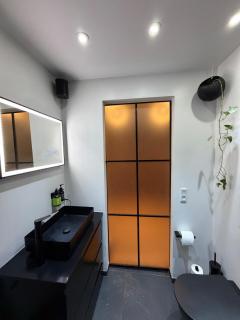 Design Apartment in Vesterbro with Large Balcony - 1