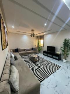 Central & Moroccan 2 Bedrooms Hassan Tower - 0