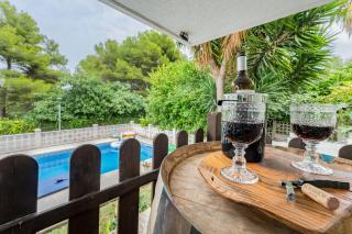 Oasis Salou Pool Beach and Bbq - 3