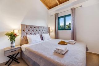 Gkountis Deluxe King Suite 2 - 1