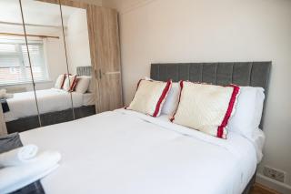 City Oasis - Sleeps 6 - Near Co-op Live & Stadium - 3