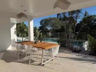 Lapineta| Luxury Villa Heated Pool & Sunset Views - Brookfield - 9