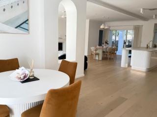 Lapineta| Luxury Villa Heated Pool & Sunset Views - Brookfield - 2
