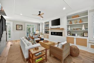 EA2B: 2B Eugenia Avenue - 2