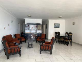 Relaxing 4 Bedroom Sea View Apartment - Spacious & Comfortable - 2