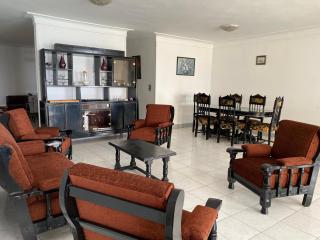 Relaxing 4 Bedroom Sea View Apartment - Spacious & Comfortable - 1