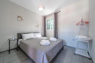Kate House - 4