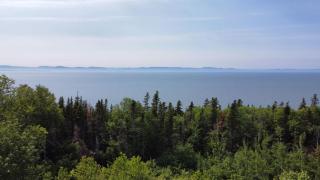 Chalet Le Patrimoine - Peaceful Riverfront Stay - 8