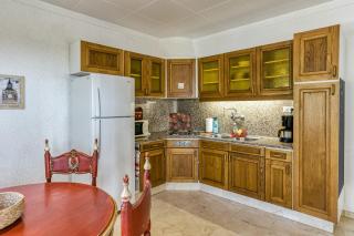 Art- Apartamentos Revilla Tacke E - 2