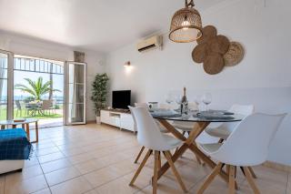 Sea Front Beach House Macarena A - 2