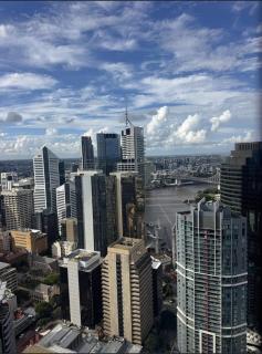 Skytower Level 53 Free Parking Sleeps 5 CBD - 2