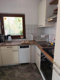 Helles Ferienhaus mit Kamin & idyllischen Garten - 5