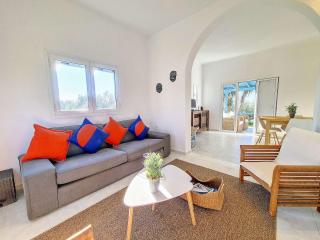 Hydra Bay Seaside Villa with Pool - 7