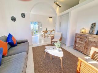 Hydra Bay Seaside Villa with Pool - 5