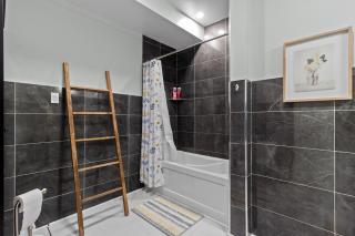 Central 5BR St Johns Stay Near MUN & Downtown - 7