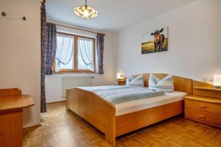 Drei-Mädelhaus Ambs Wohnung 1 - 1