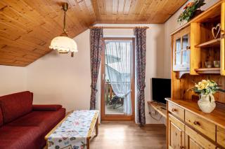 Drei-Mädelhaus Ambs Wohnung 1 - 8