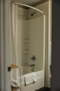 The Grand Lux Inn - 3