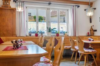 Wein- und Gästehaus Lutz - 9