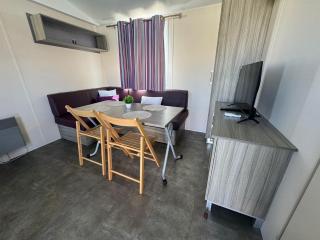 Coral Bungalow - 1