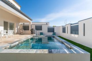 Villa avec piscine extérieur - 9