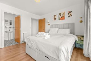 6th Floor Balcony Flat Walk To Coop Arena & Etihad - Pass the Keys - 5