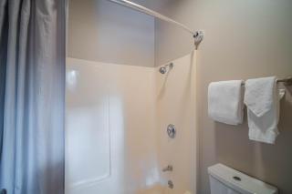 76 Meadow House - 5