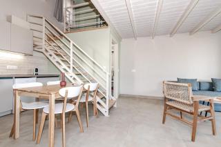 Helichrysum Lofts - 1