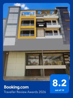 Super Townhouse Awas Vikas Kalyanpur - 0