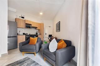 Stylish with top amenities - 5