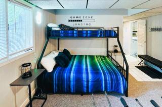 Private & Convenient-Hot tub-Fire Pit-Game room! - 1