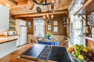 Quaint Couples Cottage in Warsaw Countryside - 2