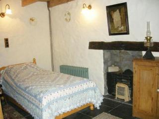 Cosy cottage blast from the past - 7