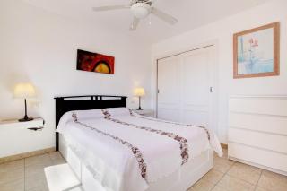 Beautiful 3 bed Apartment - 4