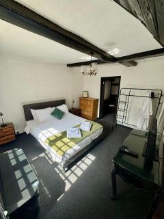 The New Inn - 9
