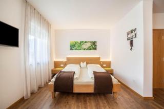 Schnitzer Ferienwohnung Holunder - 2