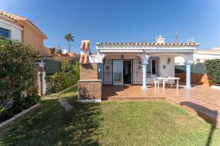 1 House in front of the sea - 4