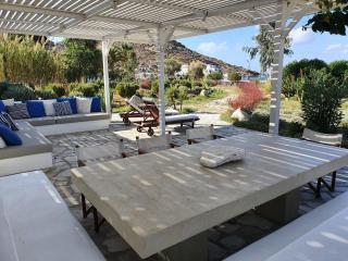 Beachfront Ios Villa - 3