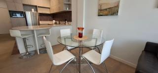 2BDR Modern City Apartment close to Viaduct Quater - 3
