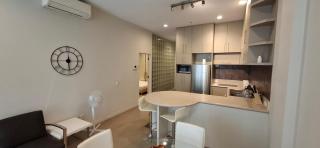 2BDR Modern City Apartment close to Viaduct Quater - 2