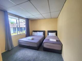 BUDGET FRIENDLY ROOM AT Kuching Waterfront Bridge - 2