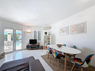 VALIRA 20D - Belle villa avec piscine et amarre - 1