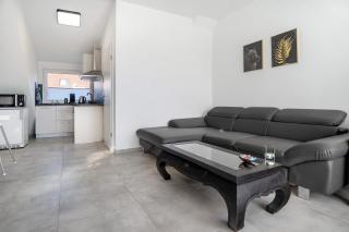 Neubau Ferienwohnung mit Balkon - 2