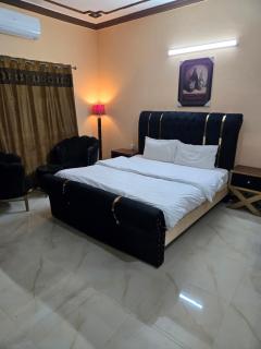 Frank-inn Guest House Islamabad - 1