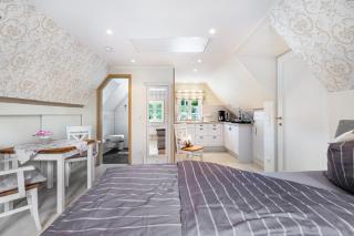 My Little Rose Cottage - 4