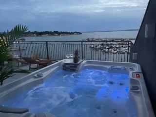 Sunset Penthouse with Jacuzzi & Seaview - 0