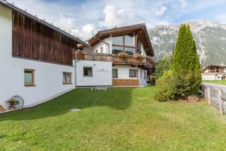 Panorama Lodge Leutasch mit Sauna - 0