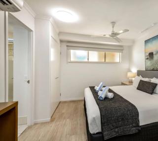 Solace at Amphora Pool and Beach Escape - 8