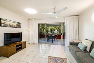 Solace at Amphora Pool and Beach Escape - 3